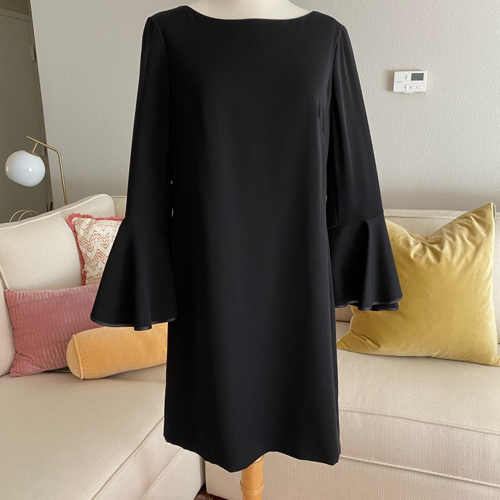 Beautiful White House Black Market Classic Lined Black Dress. NWT Size 10